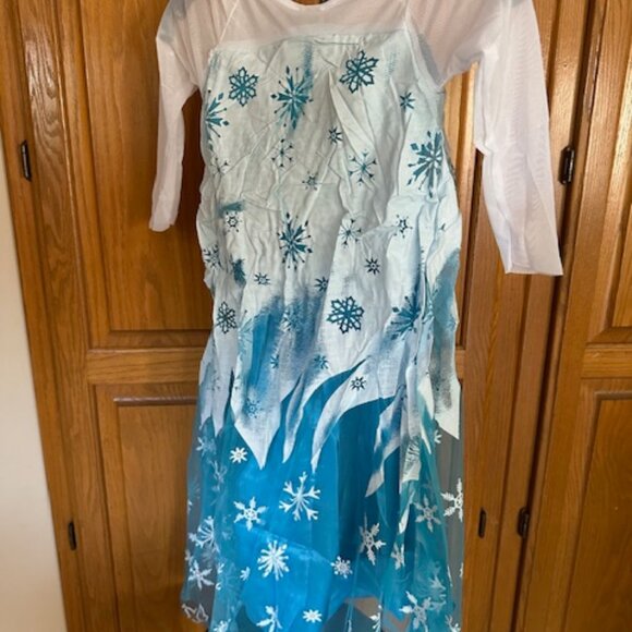 Pretend and Play Frozen Elsa Dress   7649 - Picture 5 of 12